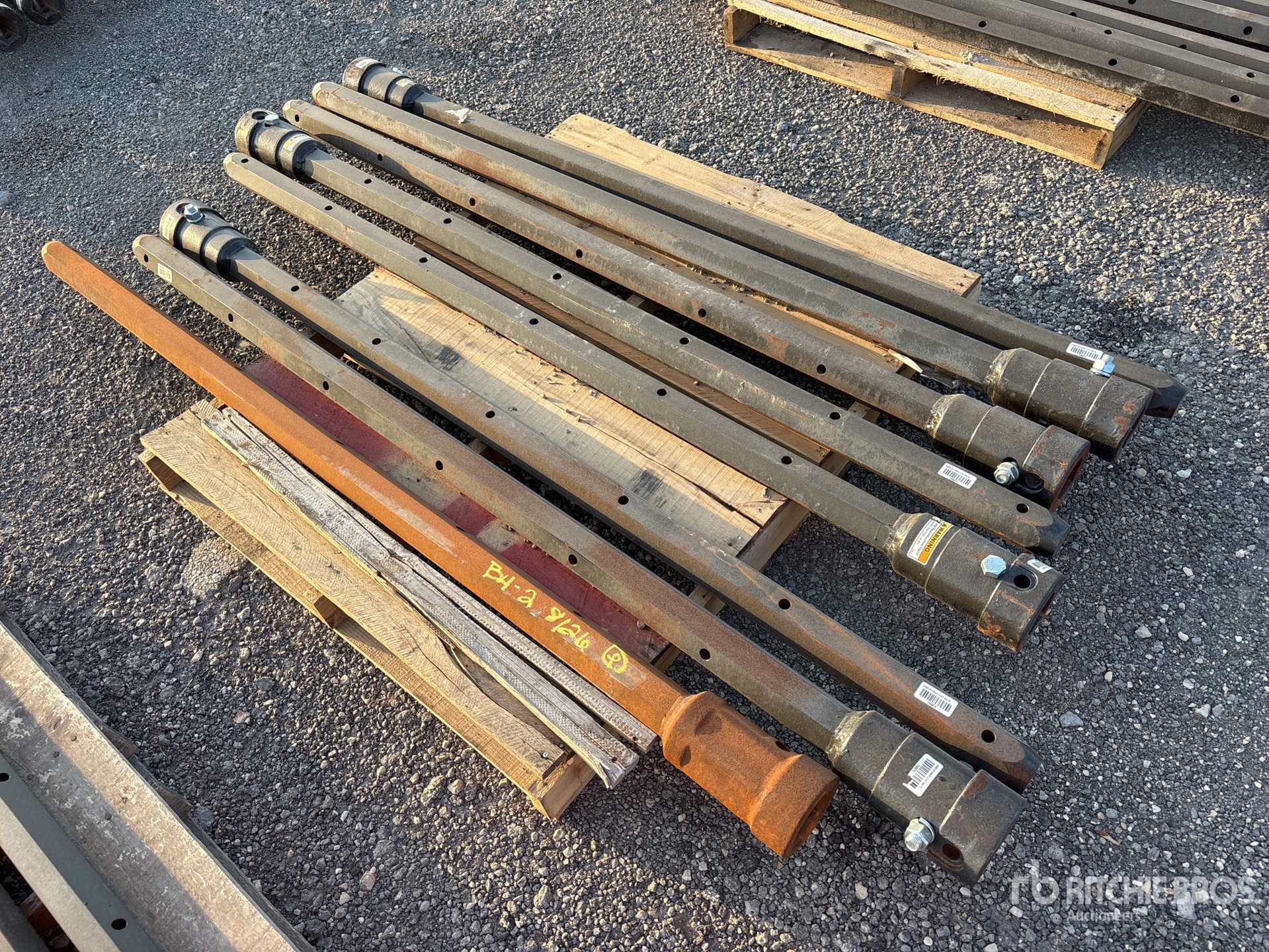 Quantity of (8) 2 1/2 in Hex x 72 in FS Auger Extensions (Unused)