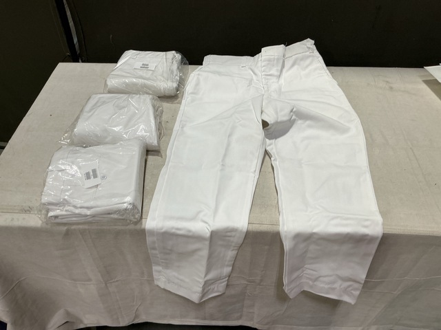 (140) Pairs of Men&rsquo;s Trousers