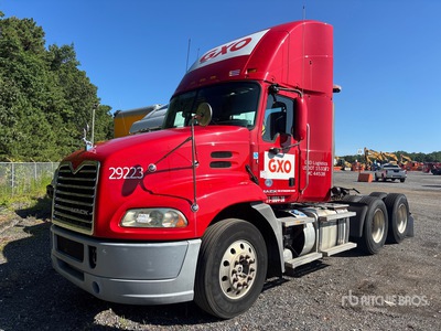 2016 Mack CXU613 Pinnacle 6x4 トラックトラクター（T/A）