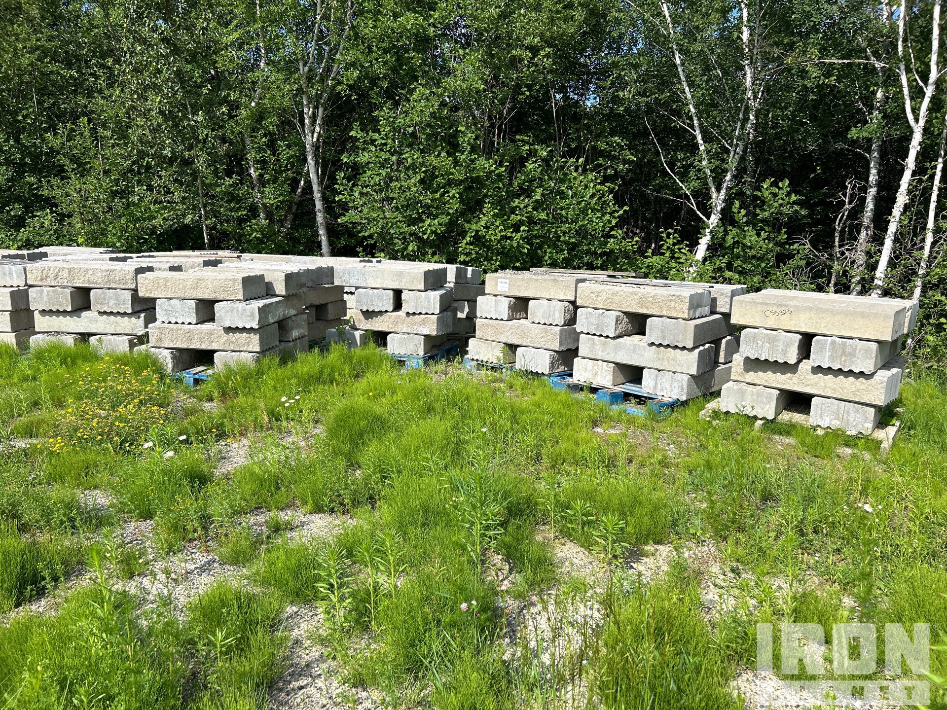 Quantity of (11) Pallets of 2021 Permacon Oak Blend Split-faced Wall Stone