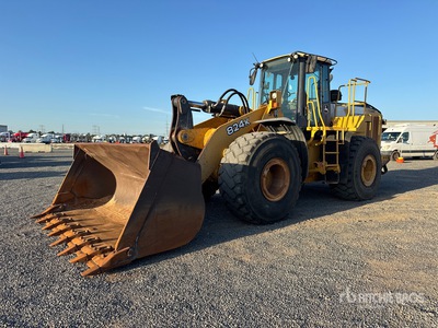 2012 John Deere 824K Wheel Loader