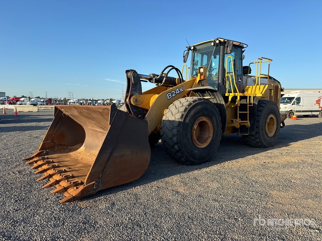 2012 John Deere 824K Wheel Loader