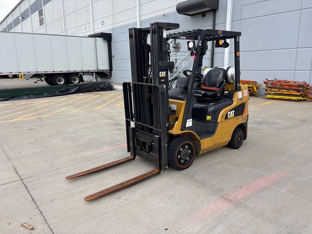 2021 Cat 2C5000 4750 lb Pneumatic Tire Forklift