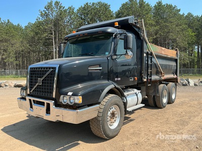 2006 Volvo VHD64B T/A Dump Truck