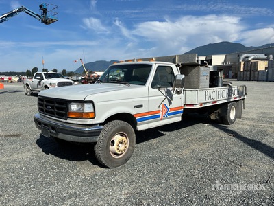 Putzmeister TTS 2045-4STD Line Pump on 1996 Ford F-Super Duty 4x2 Concrete Pump Truck