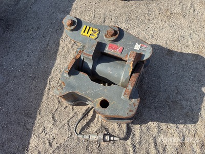 Werk-Brau 10 in Excavator Coupler