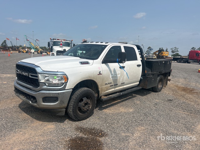2021 Ram 3500 4x4 Crew Cab Flatbed Truck