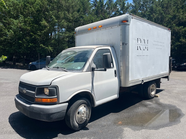2011 Chevrolet Express 3500 4x2 Van Truck