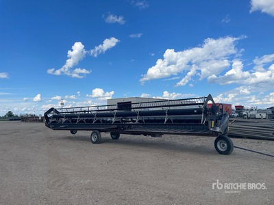 2009 Massey Ferguson 5100 35 ft Draper Combine Header