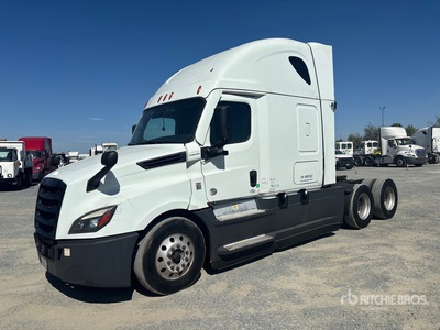 2021 Freightliner Cascadia 126 6x4 T/A Sleeper Truck Tractor