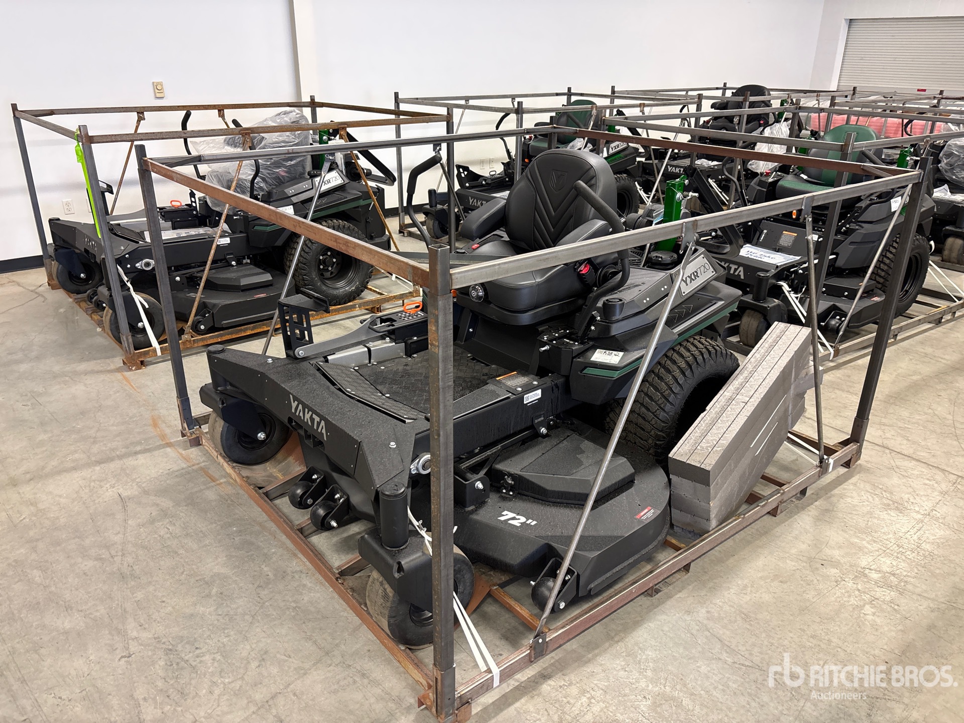 2026 Yakta YXR720 Zero-Turn Lawn Mower (Unused)