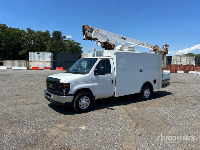 2017 Altec AT200A 30 ft on 2017 Ford E-350 4x2 Van Mounted Aerial Lift