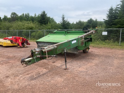 John Deere 920 MoCo 10 ft Drawbar جزازة دائرية