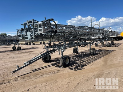 2007 Harnois T/A 132 ft Spray Boom متنوع/ معدات الري