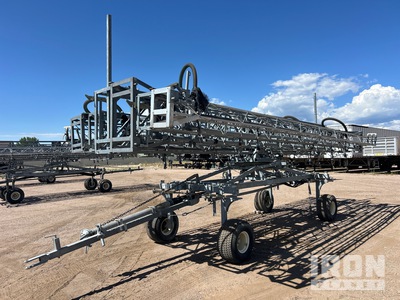 2007 Harnois 132 ft Spray Boom متنوع/ معدات الري