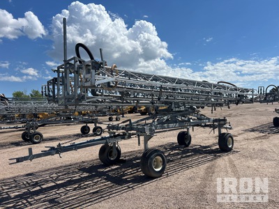 2007 Harnois 132 ft Spray Boom متنوع/ معدات الري