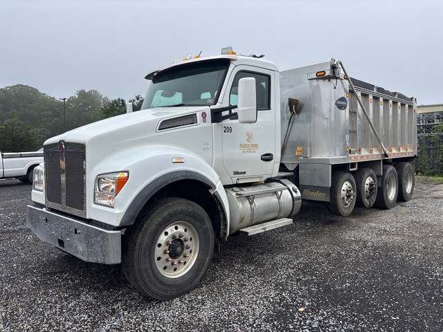 2019 Kenworth T880 10x4 Quad/A Dump Truck 2019 Kenworth T880 10x4 Quad/A Dump Truck