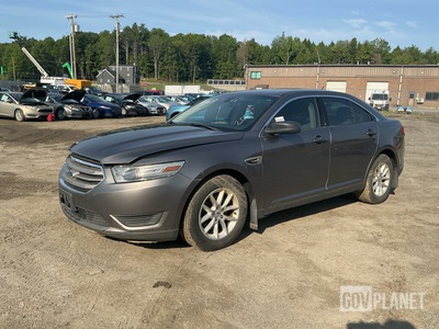 2014 Ford Taurus SE Sedan