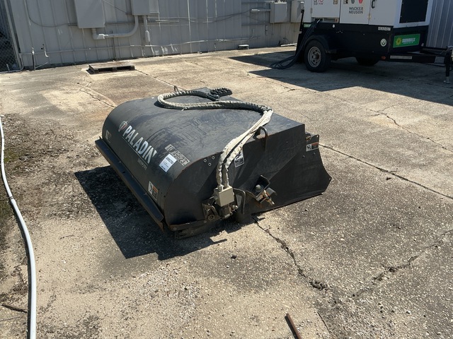 2022 Bradco 21560M-0022 62 in Sweeper Attachment 2022 Bradco 21560M-0022 62 in Sweeper Attachment