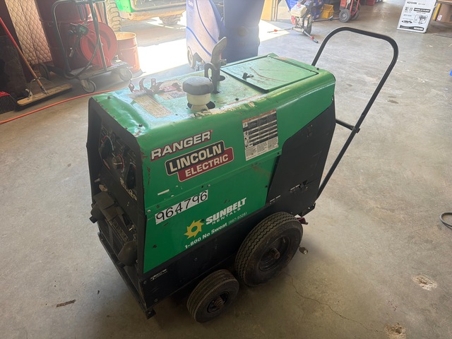 2017 Lincoln Ranger 250GXT 250 A Multi-Process Engine Driven Welder