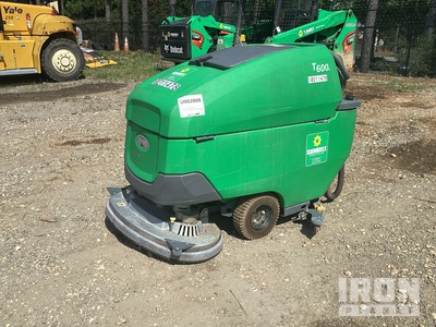 2019 Tennant T600E Walk-Behind جهاز تنظيف الأرضيات