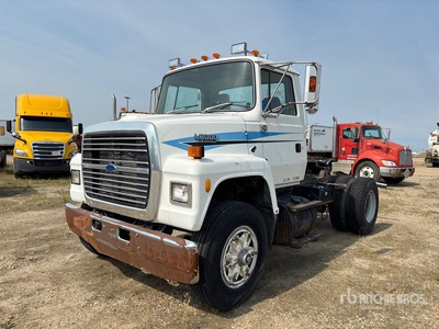 1993 Ford L8000 4x2 S/A Day Cab Truck Tractor (Inoperable)