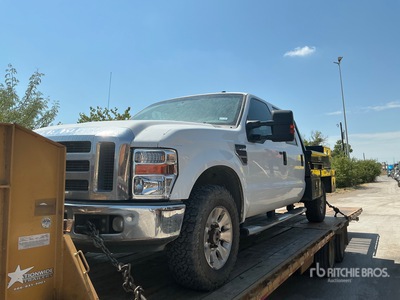 2008 Ford F-350 4x4 Crew Cab Flatbed Truck