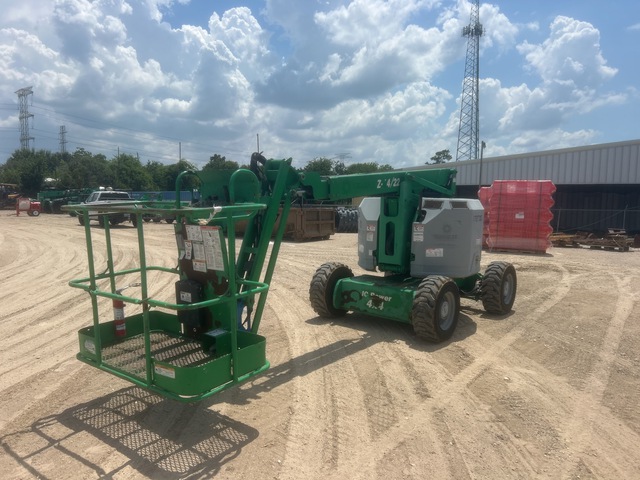 2015 Genie Z-34/22 4WD Diesel Articulating Boom Lift