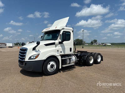 2019 Freightliner Cascadia 126 6x4 T/A Day Cab Truck Tractor
