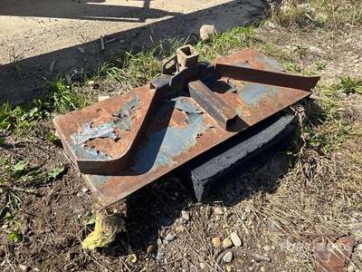 Skid Steer Attachment Mounting Plate