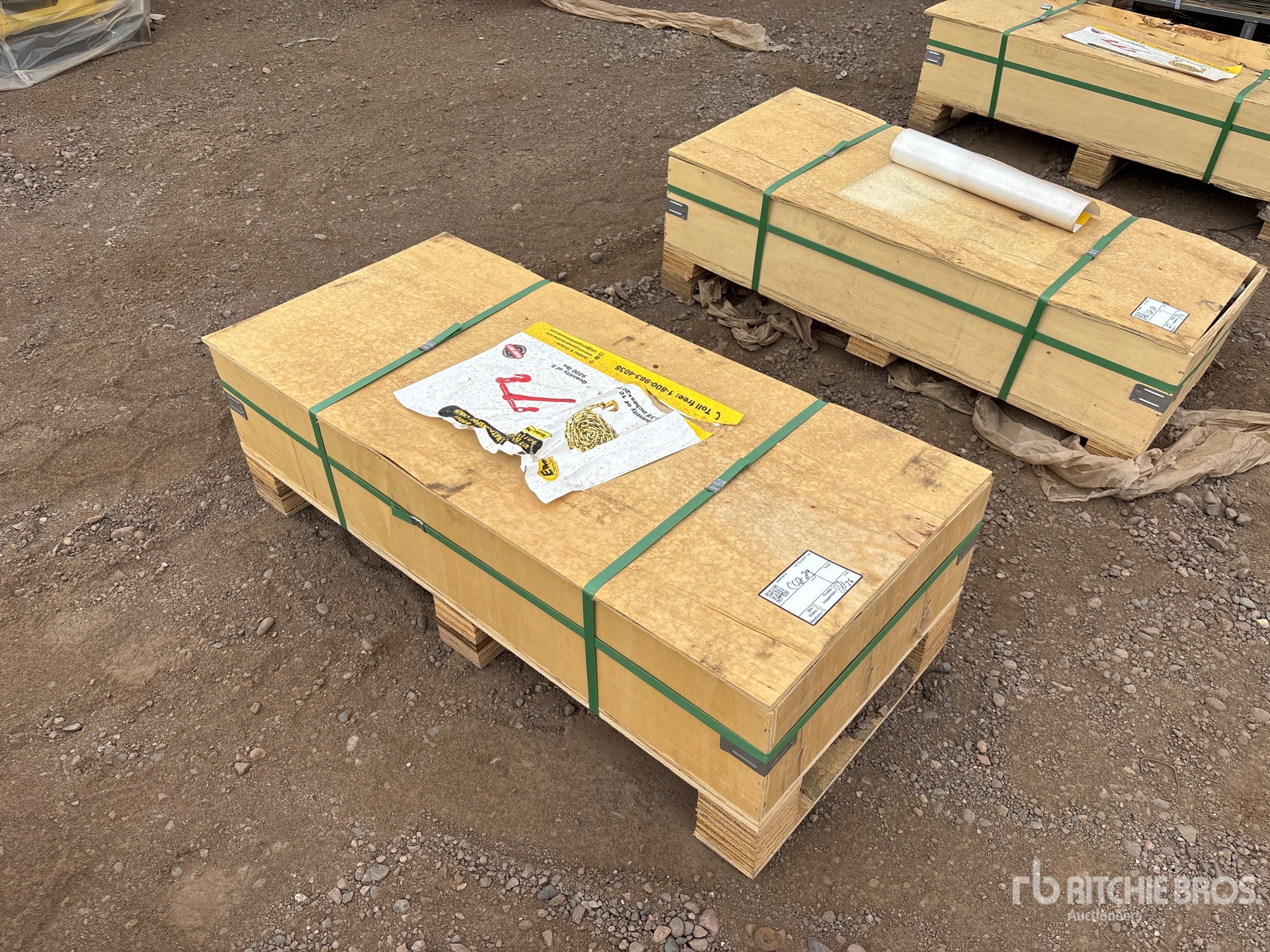 Quantity of 2026 EMC LB9200 (5) Ratchet Binders & (10) Transport Chains (Unused)