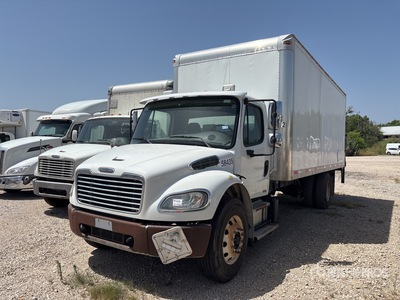2012 Freightliner M2106 4x2 Furgoneta caja cerrada (Inoperable)
