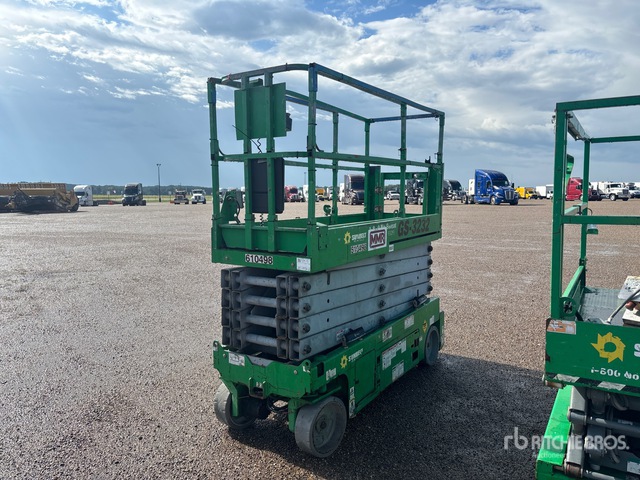 2014 Genie GS-3232 Electric Scissor Lift