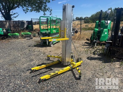 2022 Sumner 2124 Material Hoist