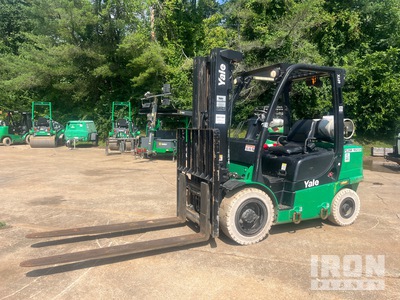 2016 Yale GTP060VXNEAE091 5700 lb Pneumatic Tire رافعة شوكية