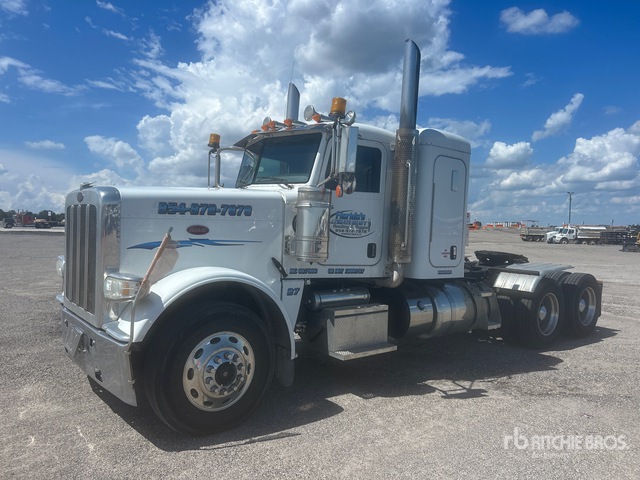 2014 Peterbilt 388 6x4 T/A Sleeper Truck Tractor