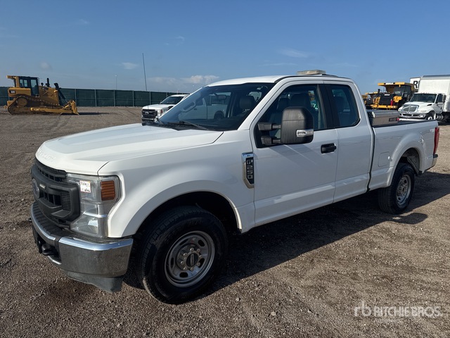 2020 Ford F-250 XL 4x2 Extended Cab Pickup