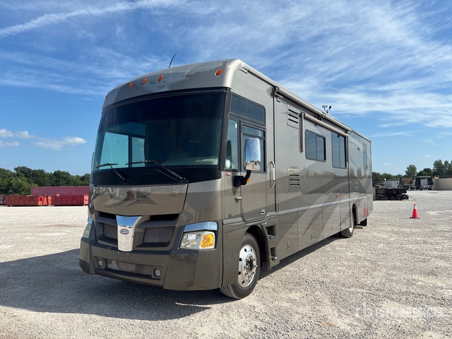 2008 Workhorse Suncruiser Motor Home