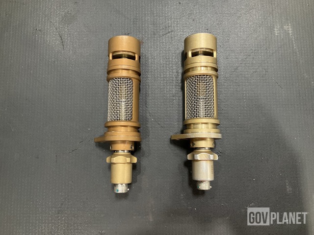 (2) Eaton 400-340-031-101 Metallic Particle Detectors