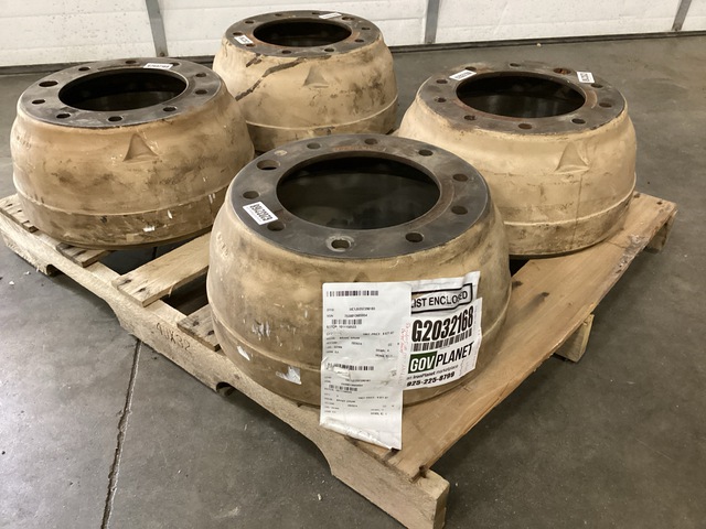 (4) Meritor Heavy Vehicle Systems 3219-W-4833 Brake Drums