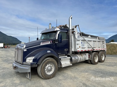 2019 Kenworth T880 6x4 T/A Dump Truck
