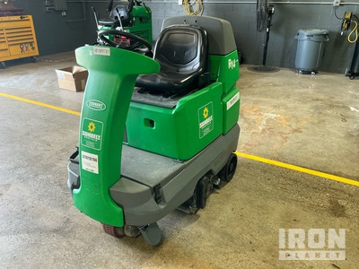 2019 Tennant R14 Ride-On Floor Scrubber