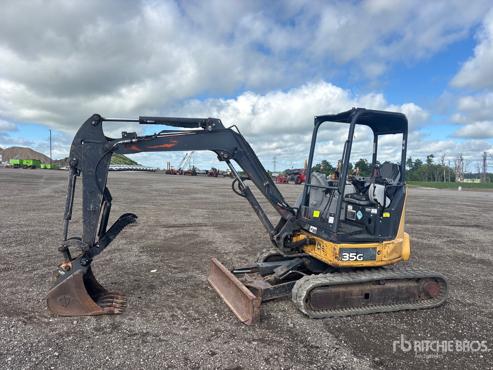 2016 John Deere 35G Mini Excavator