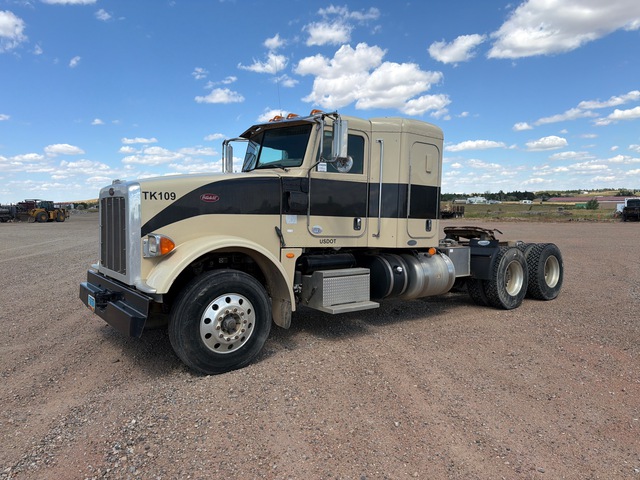 2011 Peterbilt 367 6x4 T/A Sleeper Truck Tractor 2011 Peterbilt 367 6x4 T/A Sleeper Truck Tractor