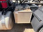 4 dessous de caisse - Camion with Réservoir hydraulique