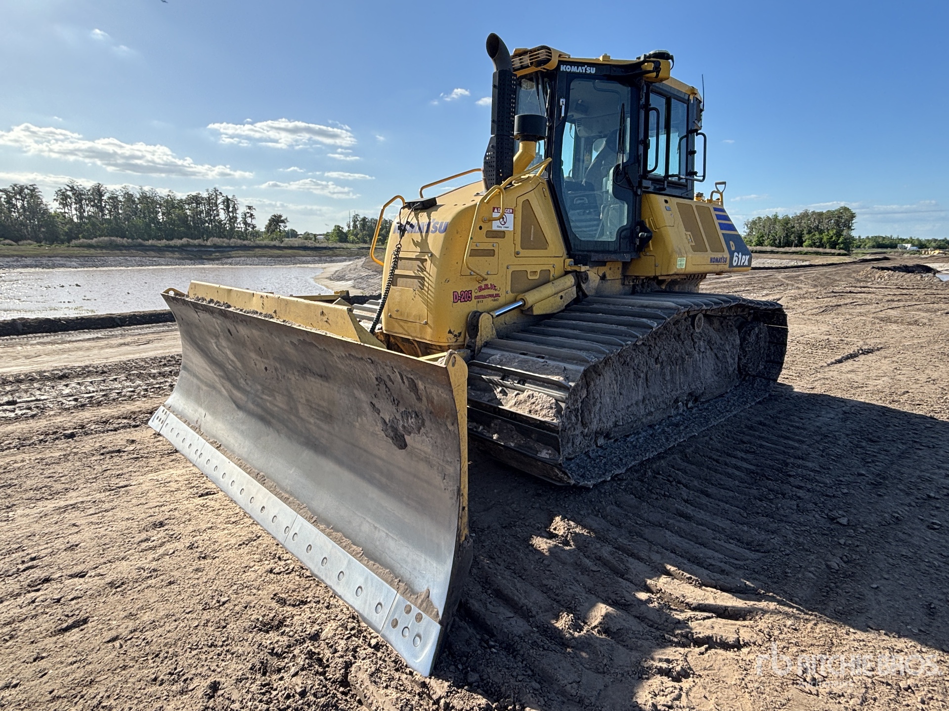 2025 Komatsu D61PX-24 Crawler Dozer