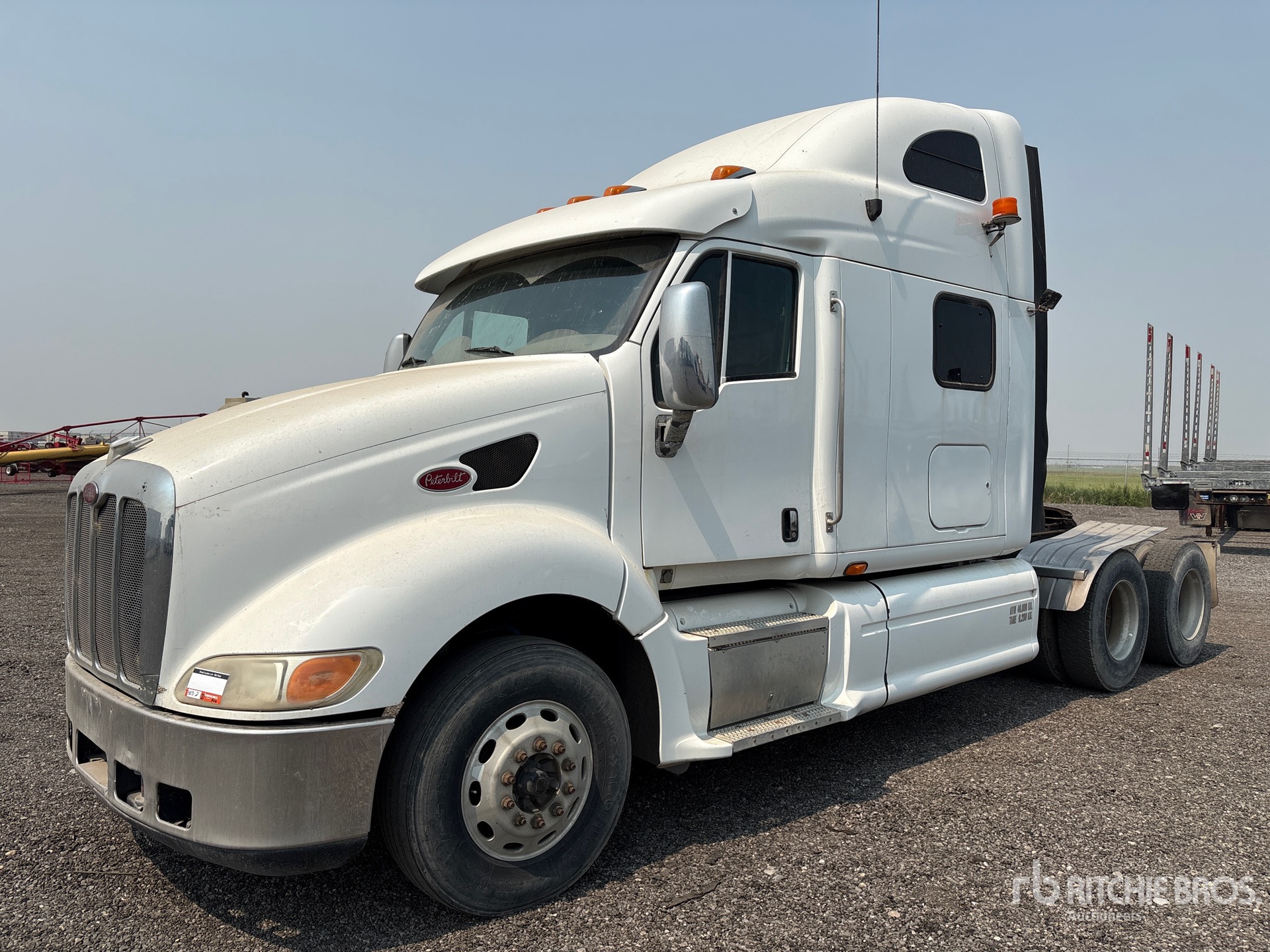 2011 Peterbilt 387 6x4 T/A Sleeper Truck Tractor