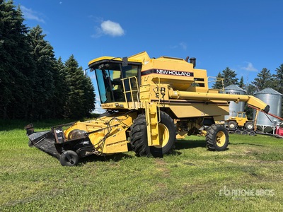 New Holland TR97 Combine Harvester