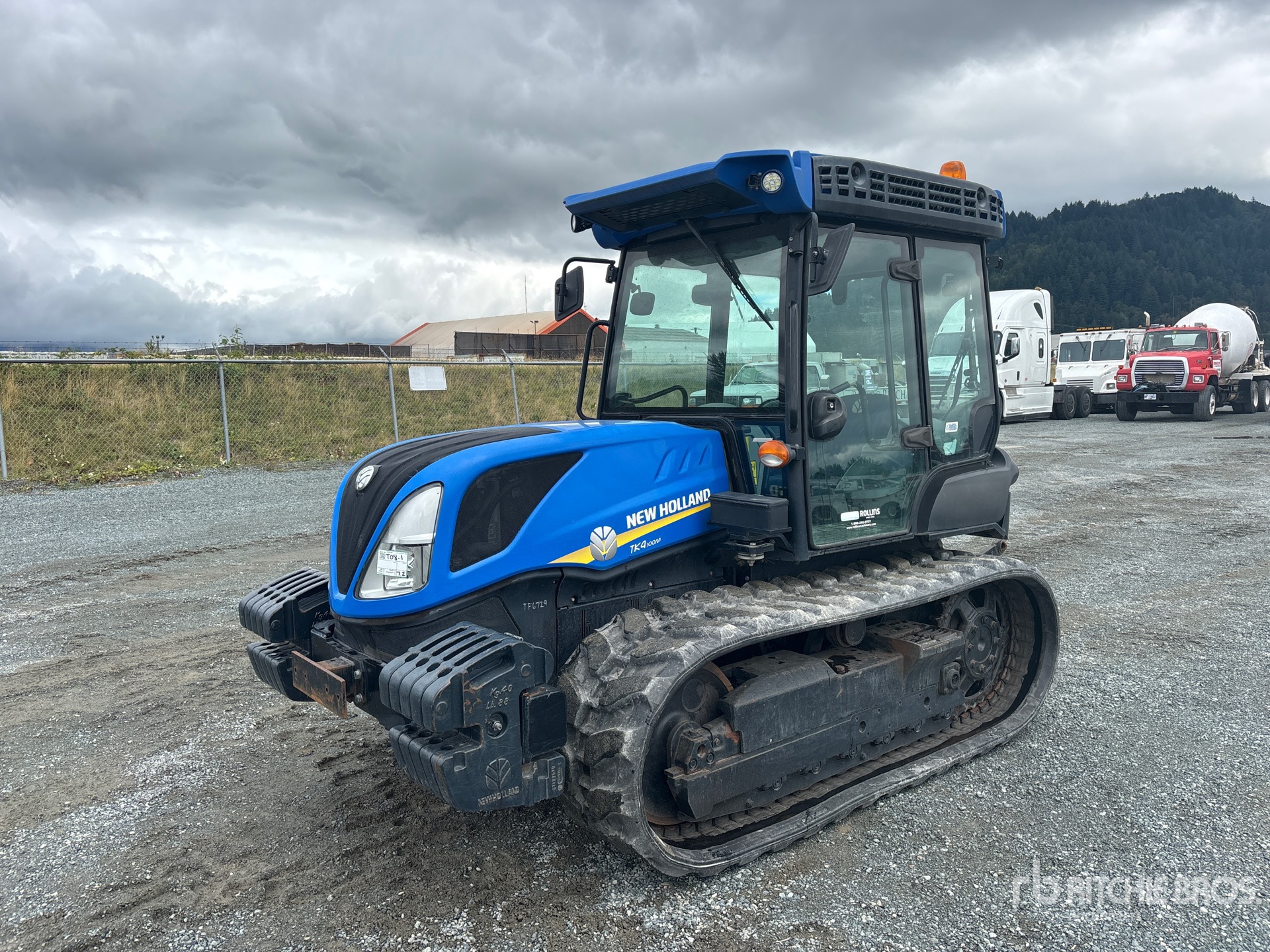 New Holland TK4.100M Track Tractor