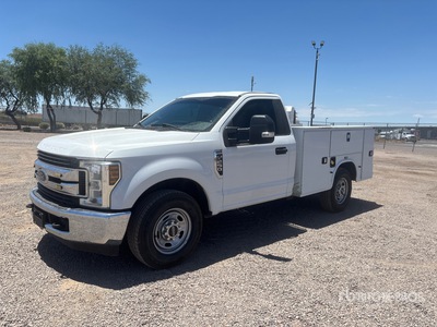 2019 Ford F-250 STX 4x2 Camión Utilitario